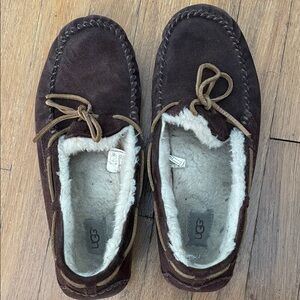 Men’s brown UGG slippers used size 12